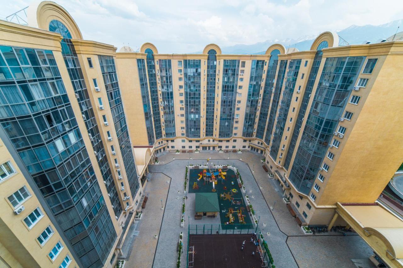 Hotel Manica Vavilon Алмати Екстер'єр фото
